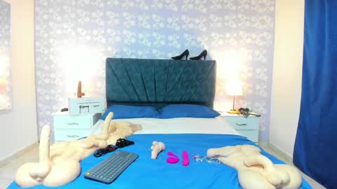 Snapshot of britneysweet_ chatting on 12.04.24 BritneySweet online show from 12.04.24