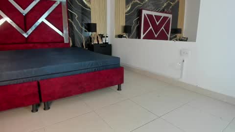 Snapshot of britneysweet_ chatting on 10.08.25 BritneySweet online show from 10.08.25