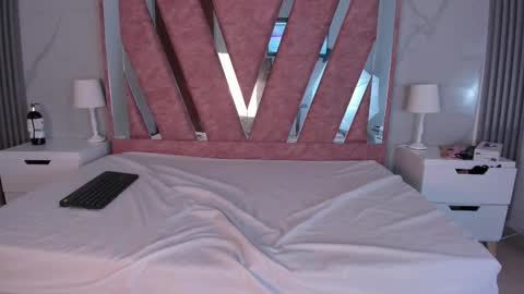 Snapshot of britneysweet_ chatting on 10.14.25 BritneySweet online show from 10.14.25