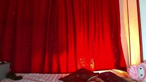 maru miaw   Please help me to reach 100 thumbs up online show from 03.10.25