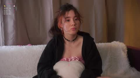 Snapshot of britthe chatting on 04.01.26 Lina online show from 04.01.26