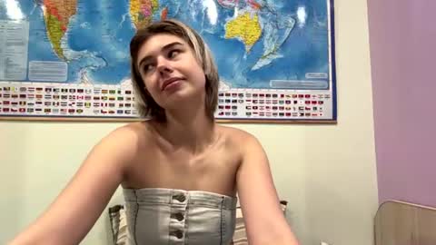 Snapshot of brittniboensch chatting on 07.17.26 Nova online show from 07.17.26