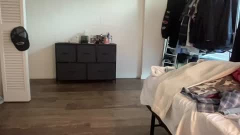 Broke Hung College Guy online show from 06.23.26