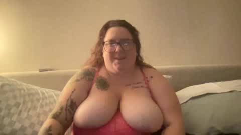 Snapshot of brookenicole3 chatting on 09.22.25 Madam Brooke online show from 09.22.25