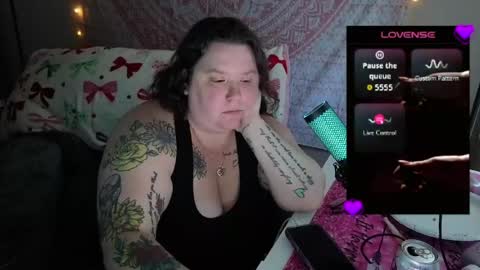 Snapshot of brookenicole3 chatting on 04.27.26 Madam Brooke online show from 04.27.26