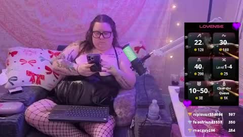 Snapshot of brookenicole3 chatting on 05.10.26 Madam Brooke online show from 05.10.26