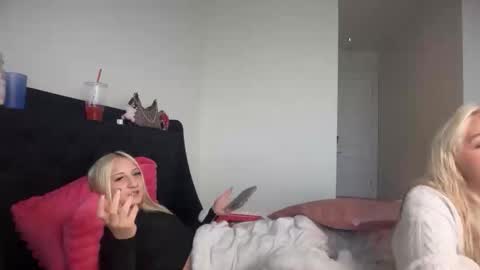 Snapshot of brookepatterson chatting on 11.16.25 brookepatterson online show from 11.16.25