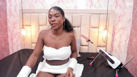 Snapshot of brownie_delicious chatting on 02.14.25 Sara online show from 02.14.25