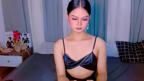 Snapshot of brownsausageroberta chatting on 09.19.25 Roberta  GODDESS OF PLEASURE AND SEXUALDESIRE   online show from 09.19.25