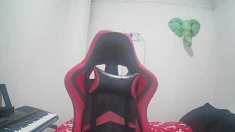 bruce_1111 online show from 11.02.25