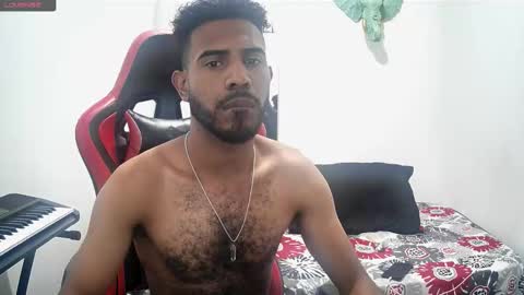 bruce_1111 online show from 11.18.25