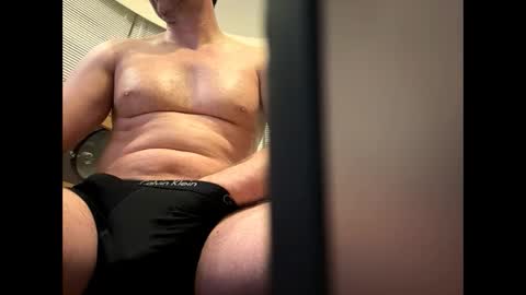 Snapshot of brucelogan80 chatting on 05.21.26 brucelogan80 online show from 05.21.26