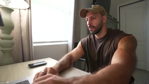 Snapshot of brucestryker chatting on 11.02.25 onlyfans BRUCESTRYKER online show from 11.02.25