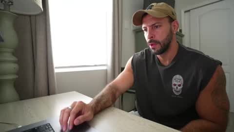 Snapshot of brucestryker chatting on 12.21.25 onlyfans BRUCESTRYKER online show from 12.21.25