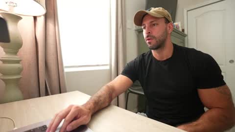 Snapshot of brucestryker chatting on 12.22.25 onlyfans BRUCESTRYKER online show from 12.22.25