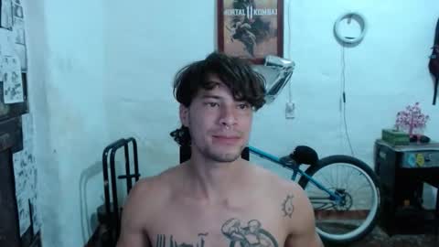 Snapshot of brucewayne1_ chatting on 10.06.25 brucewayne1_ online show from 10.06.25