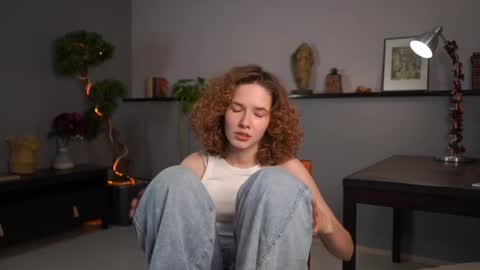 Snapshot of brunaeveritt chatting on 04.16.26 Tess online show from 04.16.26