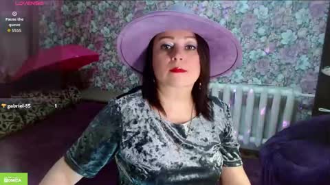 Snapshot of brunette7786 chatting on 06.12.26 Julia online show from 06.12.26