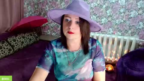 Snapshot of brunette7786 chatting on 06.24.26 Julia online show from 06.24.26