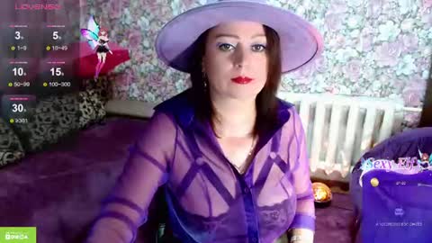 Snapshot of brunette7786 chatting on 06.26.26 Julia online show from 06.26.26