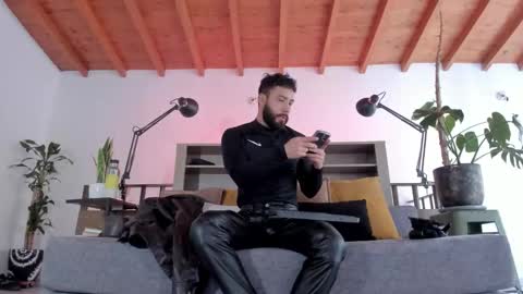 Andres Suarez online show from 02.16.26