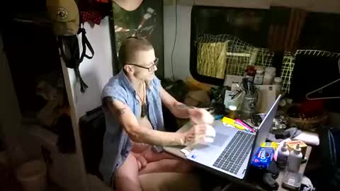 Steve... aka SkinnieDippin aka TimberTramp online show from 04.06.26