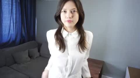 Snapshot of bryannavallely chatting on 05.21.26 Kate online show from 05.21.26
