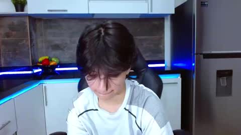 Snapshot of bryce_evans chatting on 11.25.25 B R Y C E online show from 11.25.25