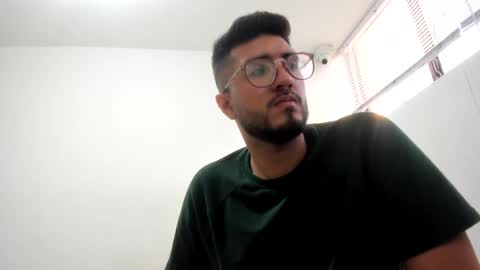 Snapshot of bryperez chatting on 03.10.25 bry online show from 03.10.25