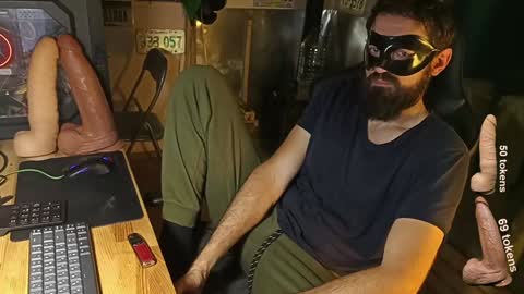 Snapshot of btarkhun chatting on 01.16.25 Anal Orgasm online show from 01.16.25