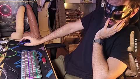 Snapshot of btarkhun chatting on 02.26.25 Anal Orgasm online show from 02.26.25