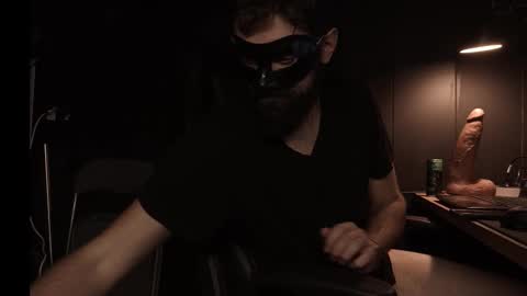 Snapshot of btarkhun chatting on 12.14.25 Anal Orgasm online show from 12.14.25