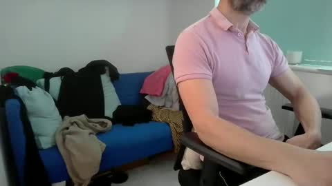 Snapshot of bubblebumdave chatting on 02.04.26 Bubblebum online show from 02.04.26