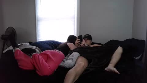 Snapshot of bubblebuttbdn chatting on 12.19.25 BubblebuttBdn online show from 12.19.25