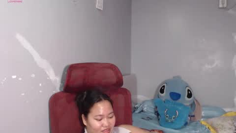 Snapshot of bubblebuttpinay chatting on 04.28.26 Sunshine online show from 04.28.26