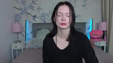 Leona online show from 03.26.26