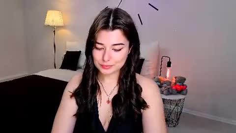 Snapshot of buckssbunny chatting on 06.17.26 Ari online show from 06.17.26