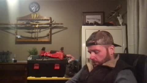 Snapshot of buckwild69204 chatting on 01.01.25 buckwild69204 online show from 01.01.25