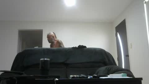 Snapshot of buddaozzie chatting on 07.17.26 hi ladies JOI welcome cum chat online show from 07.17.26