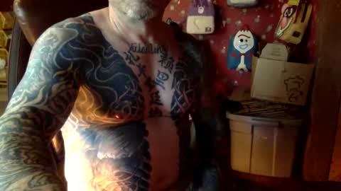 Snapshot of buddylee1969 chatting on 11.04.25 buddy lee online show from 11.04.25