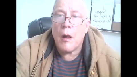 Snapshot of buddyluvzumore chatting on 12.21.24 buddyluvzumore online show from 12.21.24