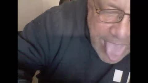 Snapshot of buddyluvzumore chatting on 12.29.24 buddyluvzumore online show from 12.29.24