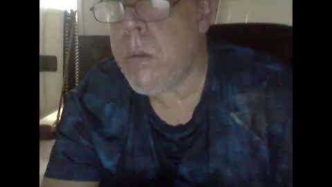 Snapshot of buddyluvzumore chatting on 01.16.25 buddyluvzumore online show from 01.16.25