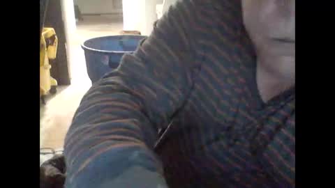 Snapshot of buddyluvzumore chatting on 01.21.25 buddyluvzumore online show from 01.21.25