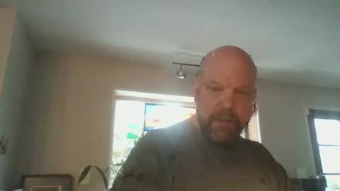 Snapshot of bulldog302w chatting on 01.19.25 bulldog302w online show from 01.19.25