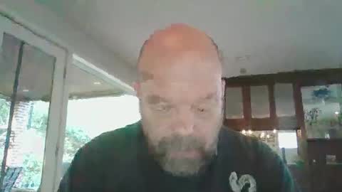 Snapshot of bulldog302w chatting on 11.02.25 bulldog302w online show from 11.02.25