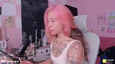 Snapshot of bun_nyx chatting on 09.27.25 online show from 09.27.25