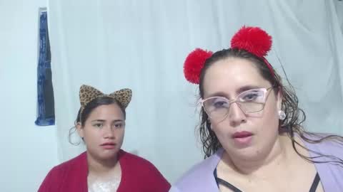 Snapshot of bunniosito chatting on 11.05.25 bunniosito online show from 11.05.25