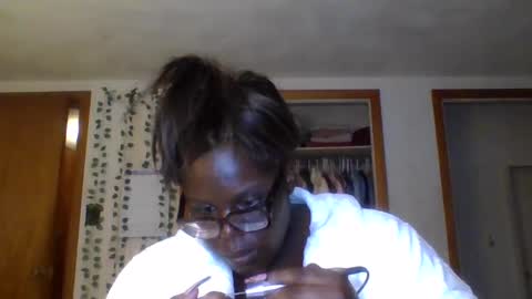 Snapshot of bunny8354367 chatting on 09.22.25 Bunny online show from 09.22.25