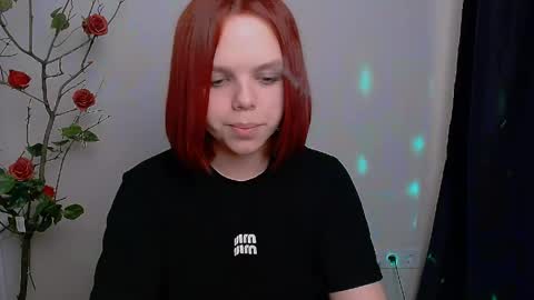 Snapshot of bunnybloom_ chatting on 04.29.26 Ariel online show from 04.29.26